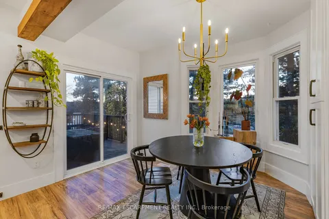 374 Ontario St, Grimsby, ON L3M 3H5