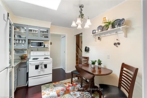 14 VALLEY Rd, St. Catharines, ON L2S 1Y6