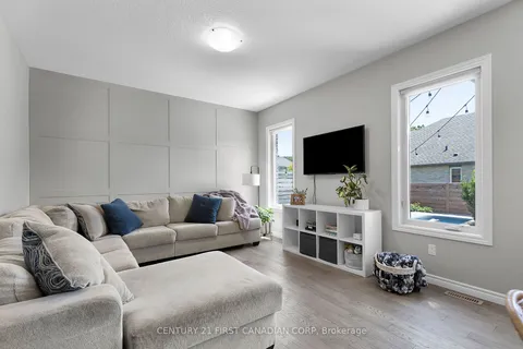 114 Old Field Lane, Central Elgin, ON N5L 0A9