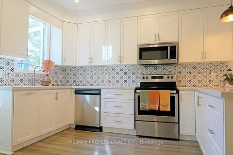 47 Fairleigh Ave, Hamilton, ON L8L 6H1