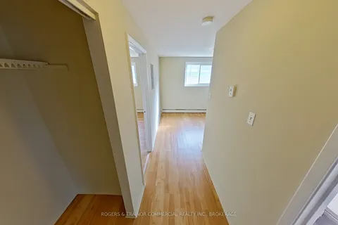 211 Queen Mary Rd, Kingston, ON K7M 2B1