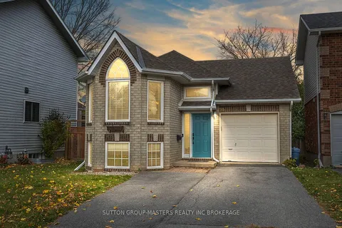 70 Dalgleish Ave, Kingston, ON K7K 7E1