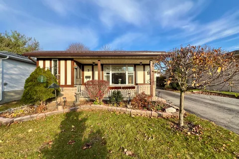 3 Alnet Dr, Belleville, ON K8P 4V7