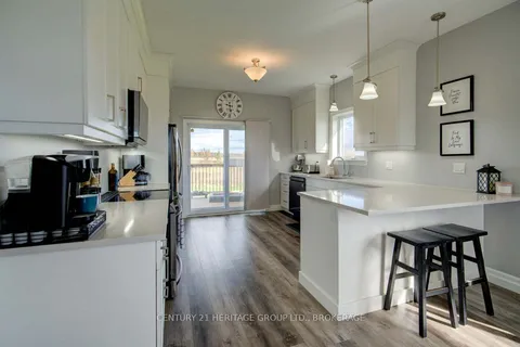 1289 County 8 Rd, Prince Edward County, ON K0K 2T0