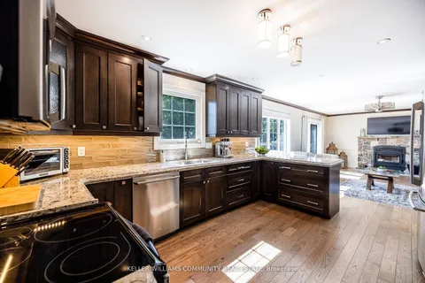 3071 Beachwood Dr, Smith-Ennismore-Lakefield, ON K0L 2H0