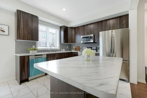 25 Gunn Ave, Brantford, ON N3T 0R8