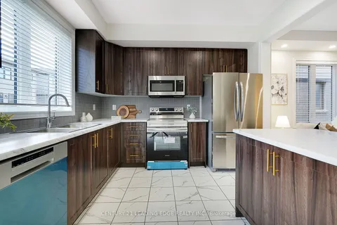 25 Gunn Ave, Brantford, ON N3T 0R8