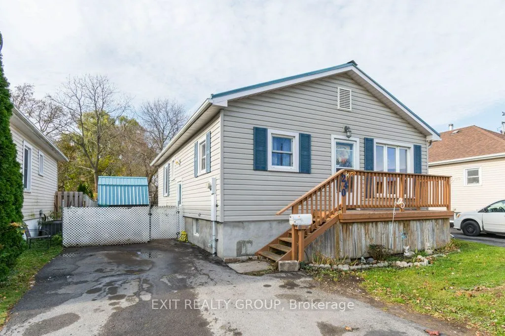 240 Sidney St, Quinte West, ON K8V 2T3