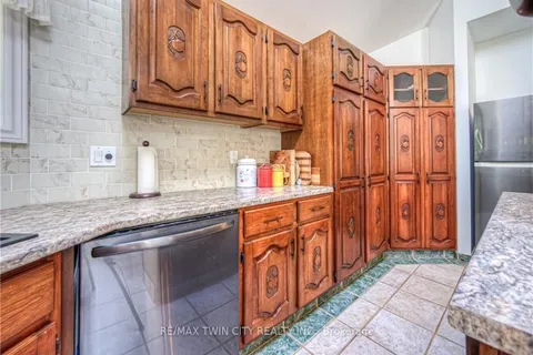 430 River Rd, Cambridge, ON N3C 2B7