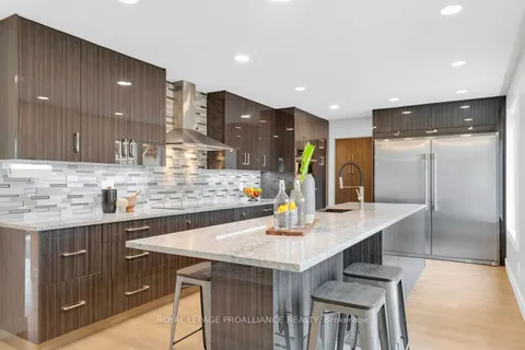 48 Fleming Rd, Quinte West, ON K8V 6P7