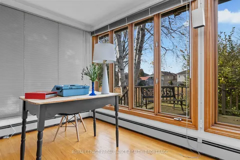 1021 Sydenham Rd, Kingston, ON K7M 3L8