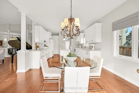 91 SOUTHCREEK Crt, Hamilton, ON L9K 1M2