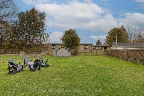 150 Lakeview Ave, Kingston, ON K7M 3T7