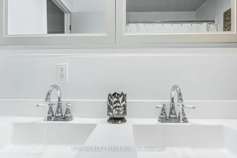 209 Highview Dr, St. Thomas, ON N5R 5H6