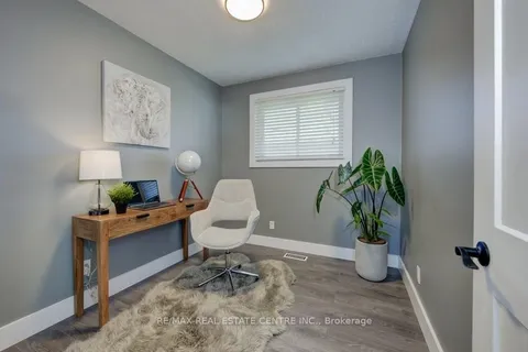 51 Rossford Cres, Kitchener, ON N2M 2H8