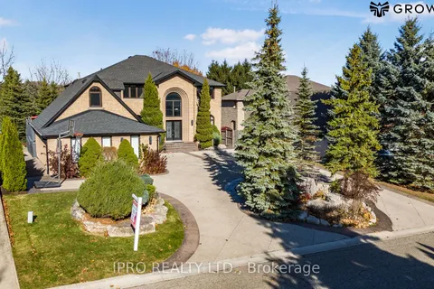 149 Miller Dr, Hamilton, ON L9G 4W2