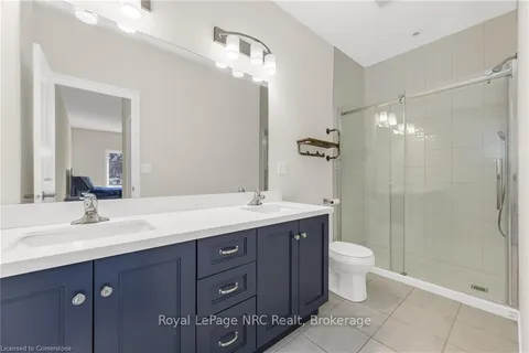 49 Dennis Dr, West Lincoln, ON L0R 2A0