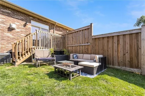 49 Dennis Dr, West Lincoln, ON L0R 2A0