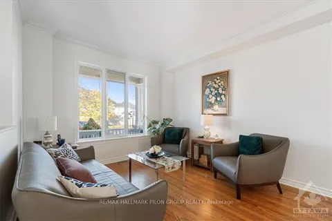 143 BARONESS Dr, Barrhaven, ON K2G 6Z2