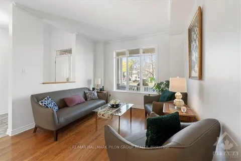 143 BARONESS Dr, Barrhaven, ON K2G 6Z2