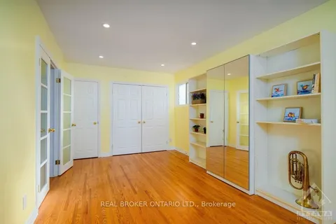 2368 JEFFERSON St, Alta Vista and Area, ON K1H 7A4