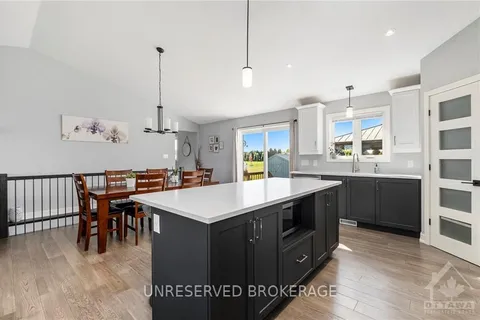 2987 DREW Dr, North Dundas, ON K0E 1W0