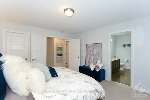 35 OXALIS Cres, Kanata, ON K2V 0J6