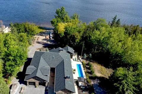 19 NEELY St, Kanata, ON K0A 1T0