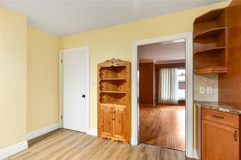 12 ALDERSHOT Ave, Brockville, ON K6V 2P6