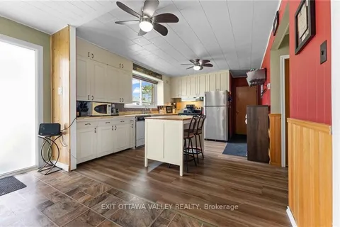 101 SIBERIA Rd, Madawaska Valley, ON K0J 1B0