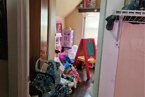 94 Perth St, Brockville, ON K6V 5C9