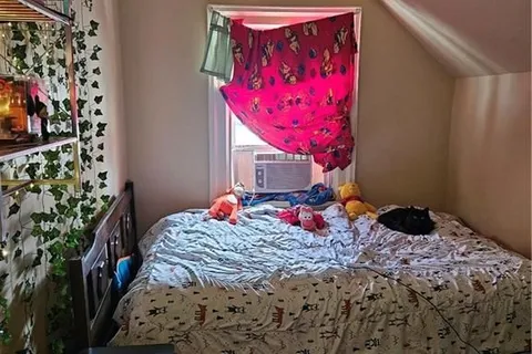 94 Perth St, Brockville, ON K6V 5C9