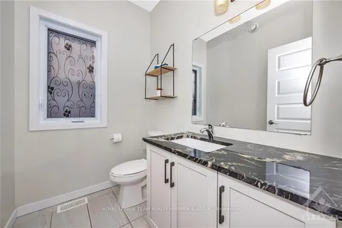 22 GRANITE St, Clarence-Rockland, ON K4K 0J2