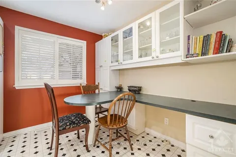 14 SCHOOLHOUSE, New Edinburgh - Lindenlea, ON K1M 2J5