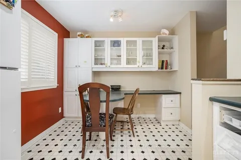 14 SCHOOLHOUSE, New Edinburgh - Lindenlea, ON K1M 2J5