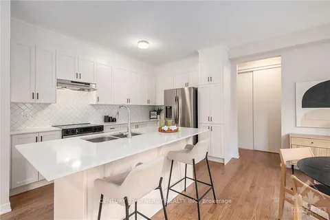 233 CONSERVANCY Dr, Barrhaven, ON K2J 7M5