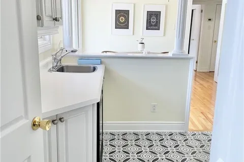 1027 CONNAUGHT Ave, Britannia Heights - Queensway Terrace N and Area, ON K2B 5N2