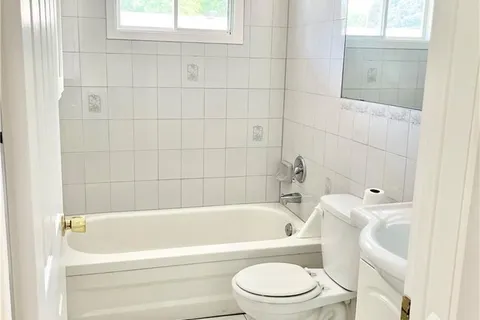 1027 CONNAUGHT Ave, Britannia Heights - Queensway Terrace N and Area, ON K2B 5N2