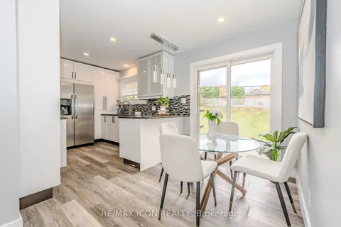 96 Rife Ave, Cambridge, ON N3C 2G7