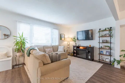 474 Hamilton St, Peterborough, ON K9J 4B9