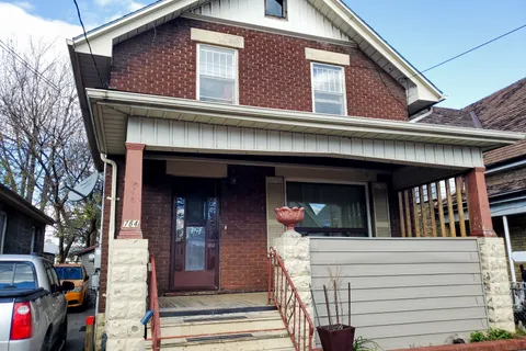 764 King Street, ON N5W 2X4