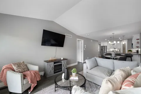 93 Aspen Dr, Quinte West, ON K8V 0E2