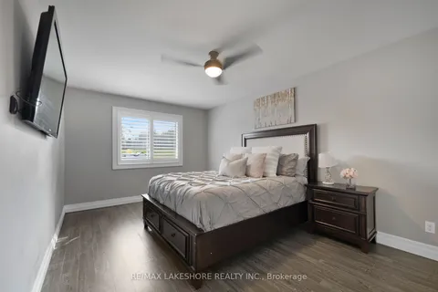 93 Aspen Dr, Quinte West, ON K8V 0E2