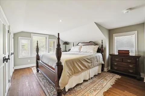 65 Queen St, St. Catharines, ON L2R 5G9