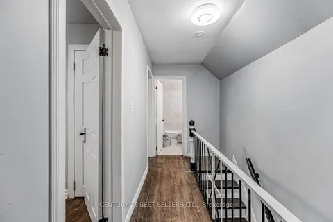 28 Francis St, Hamilton, ON L8L 3V1