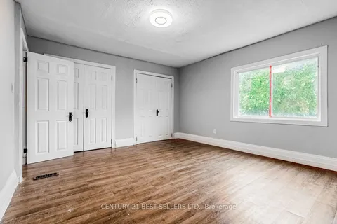 28 Francis St, Hamilton, ON L8L 3V1