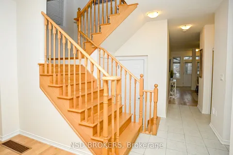 61 Esther Cres, Thorold, ON L3B 5N5