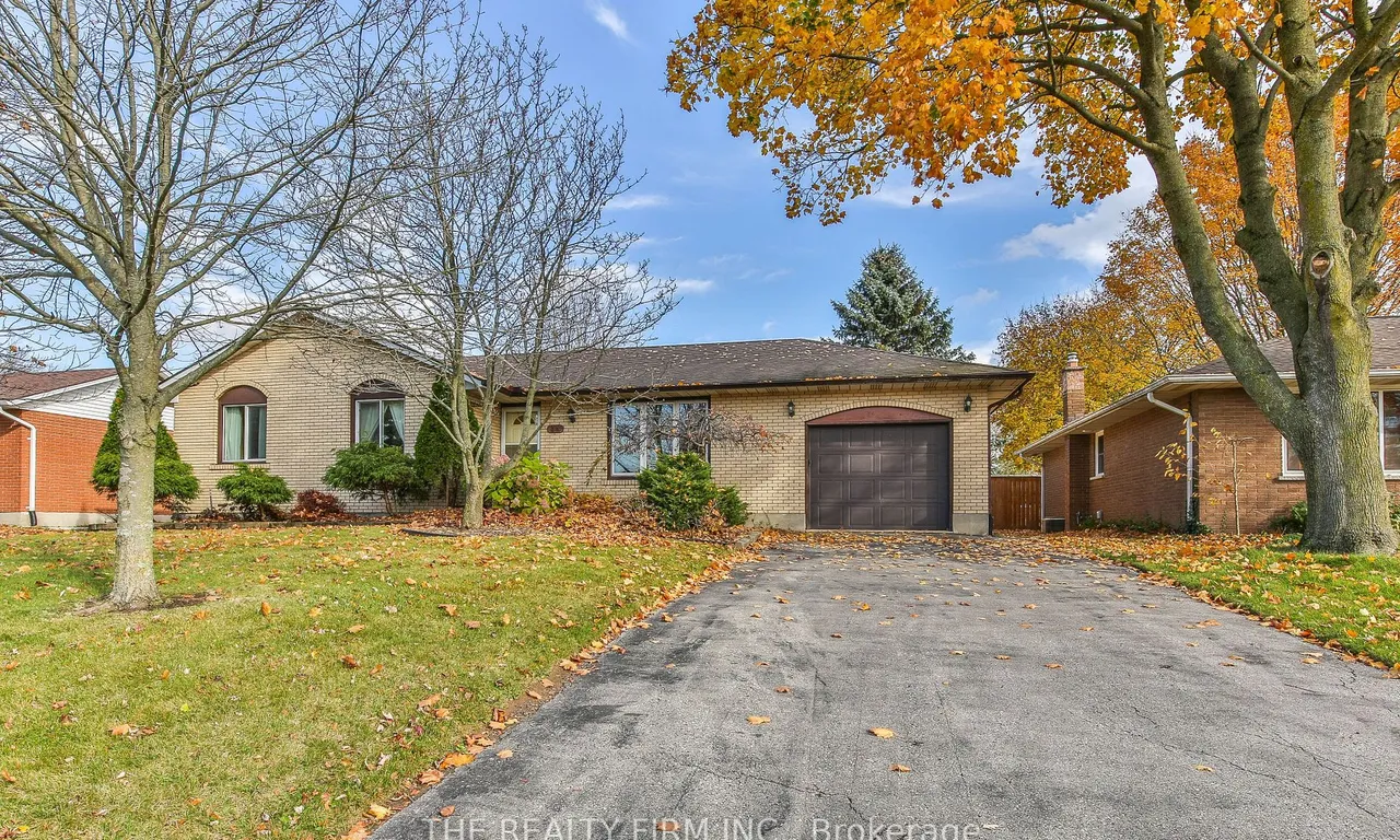 34 Woodcock Dr, Tillsonburg, ON N4G 4M2