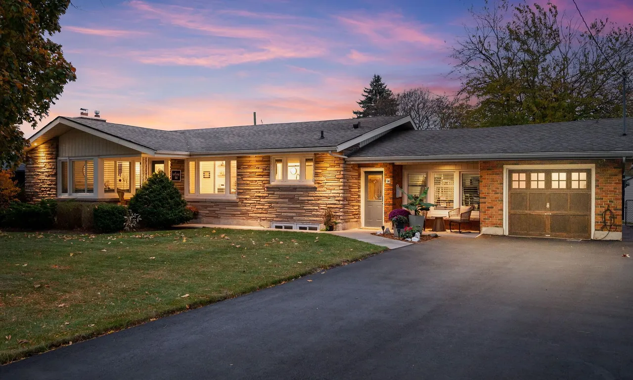 14 Cherrywood Ave, Grimsby, ON L3M 2N1