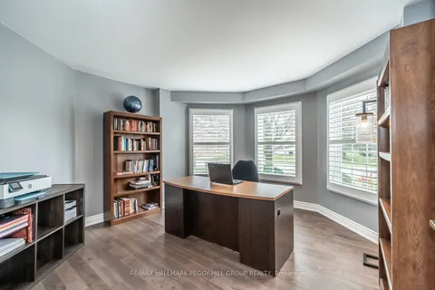26 Riverside Dr, Mono, ON L9W 6L4